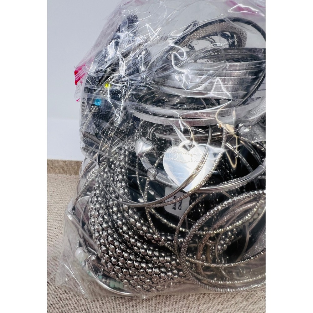 Vintage & Modern Silver Tone Mixed Metal Wearable Bracelet Jewelry Lot 3lbs - Picture 8 of 16